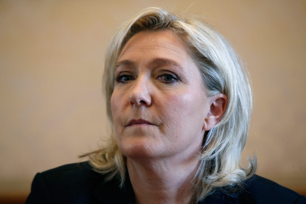 Marine Le Pen è indagata per uso improprio dei fondi UE
