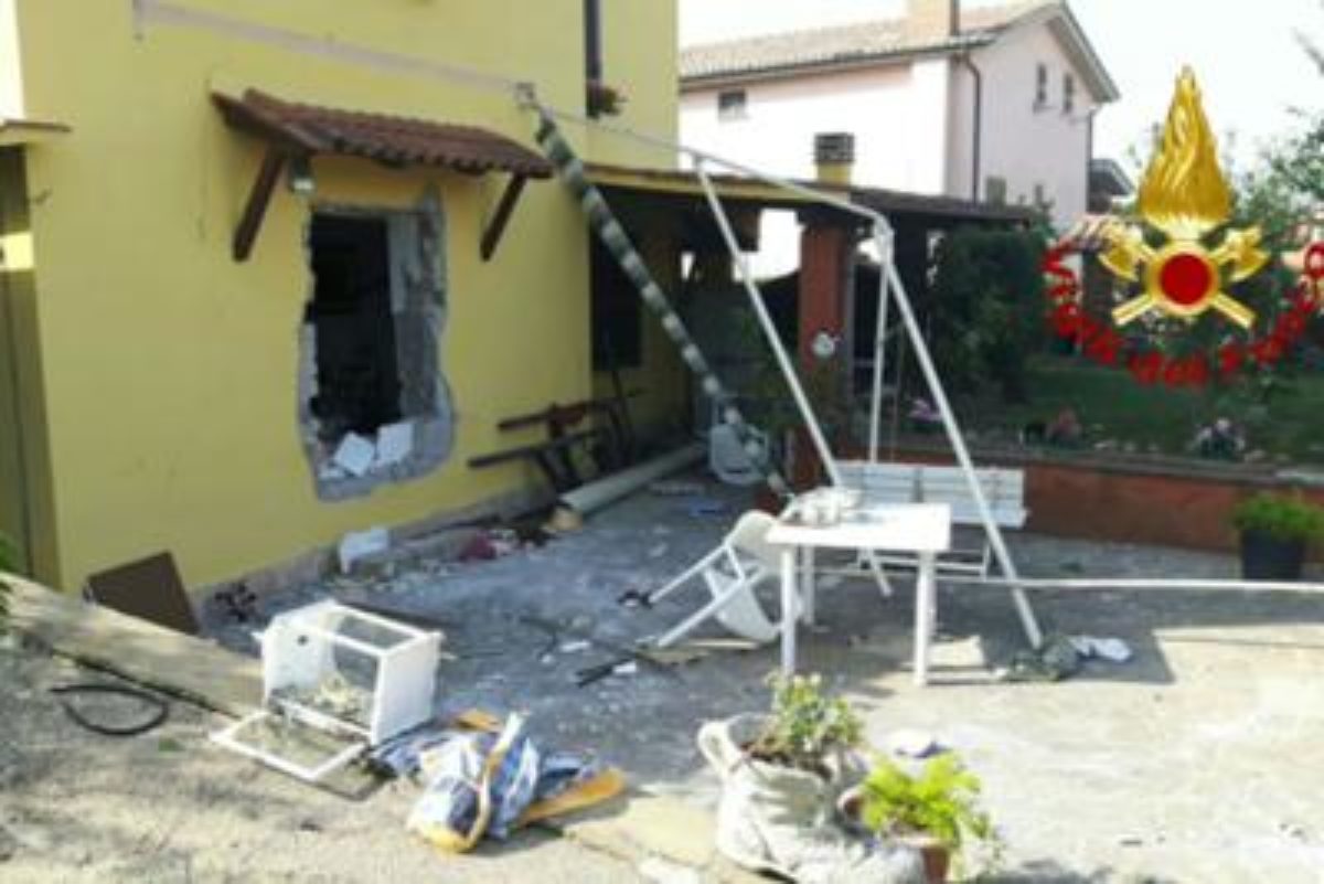 Esplosione in una villa ad Anguillara Sabazia