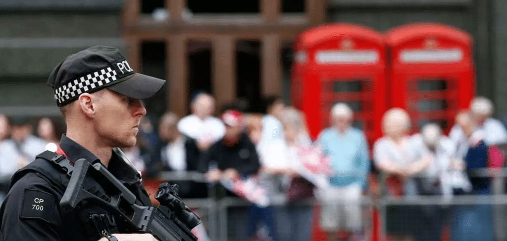 La polizia britannica ha affermato di aver impedito altri sei attentati, i cui responsabili saranno processati nei prossimi mesi