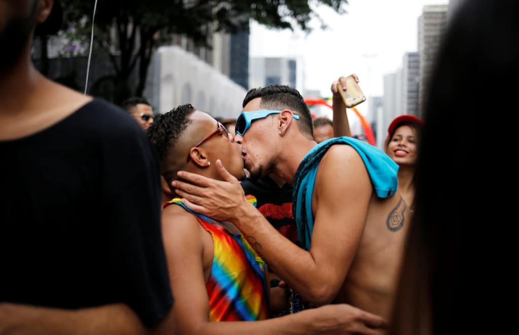 Secondo il censimento dell'Istituto Brasiliano di Geografia e Statistica del 2010, sono oltre 37 milioni le coppie omosessuali che vivono insieme