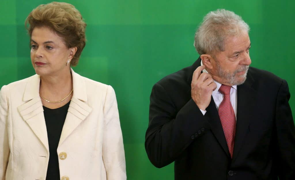 Gli ex presidenti brasiliani Dilma Rousseff e Luiz Inacio Lula da Silva