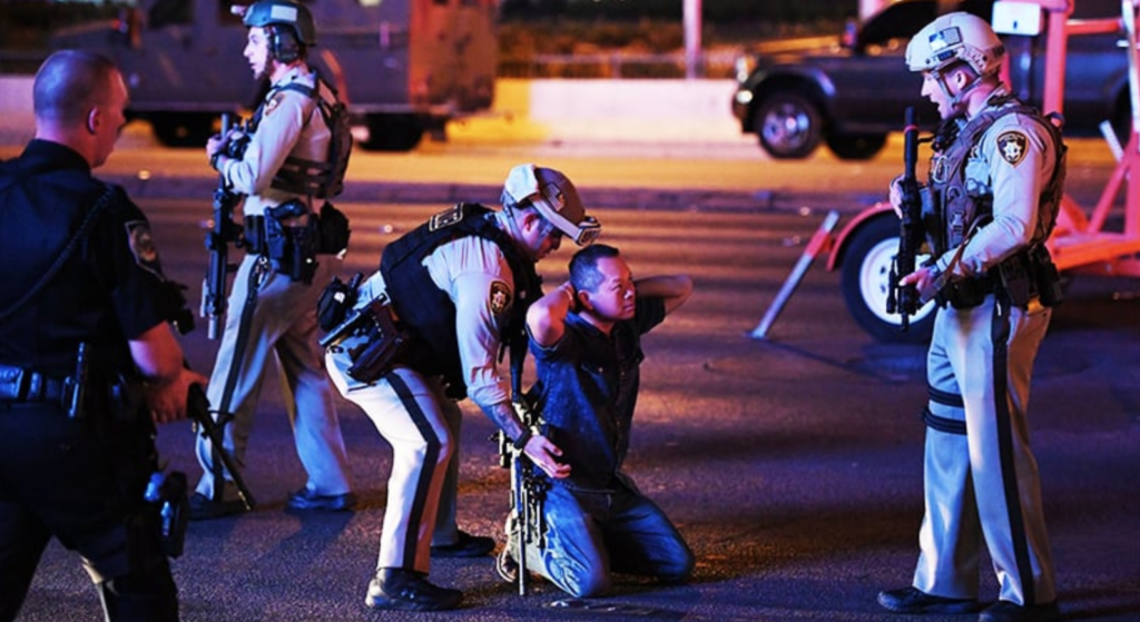 La polizia ferma un uomo a Las Vegas a poche ore dalla sparatoria del Mandalay Bay hotel