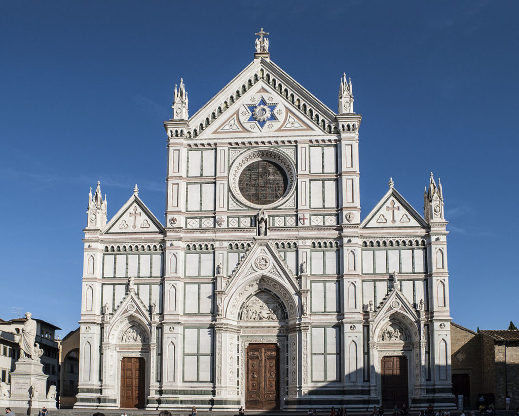 Una persona è morta nel crollo di un capitello della basilica di Santa Croce a Firenze
