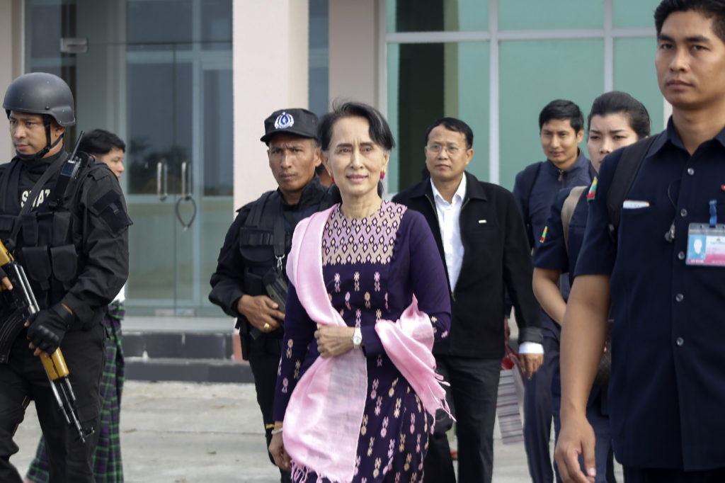 La leader birmana Aung San Suu Kyi a Rakhine