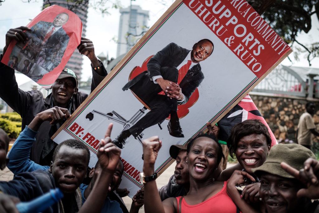 Sostenitori del presidente eletto Uhuru Kenyatta