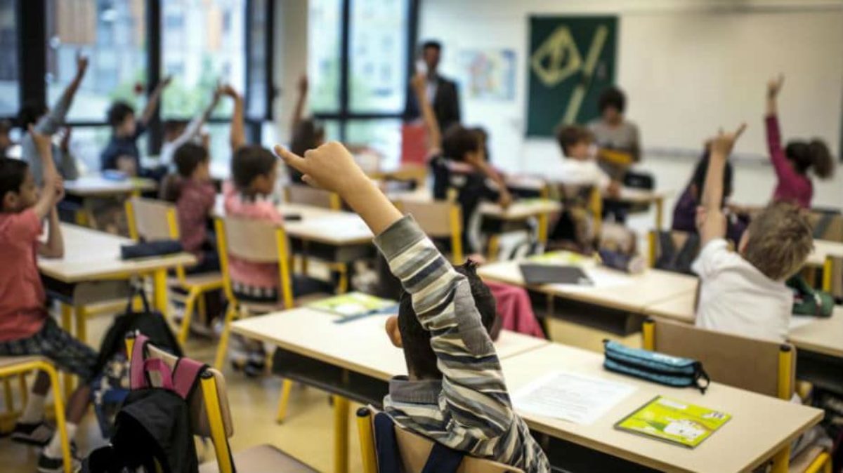 Francia Macron scuola obbligo tre anni