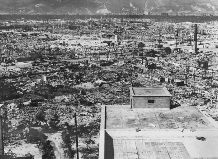 Le foto che mostrano gli effetti della bomba atomica su Hiroshima | TPI