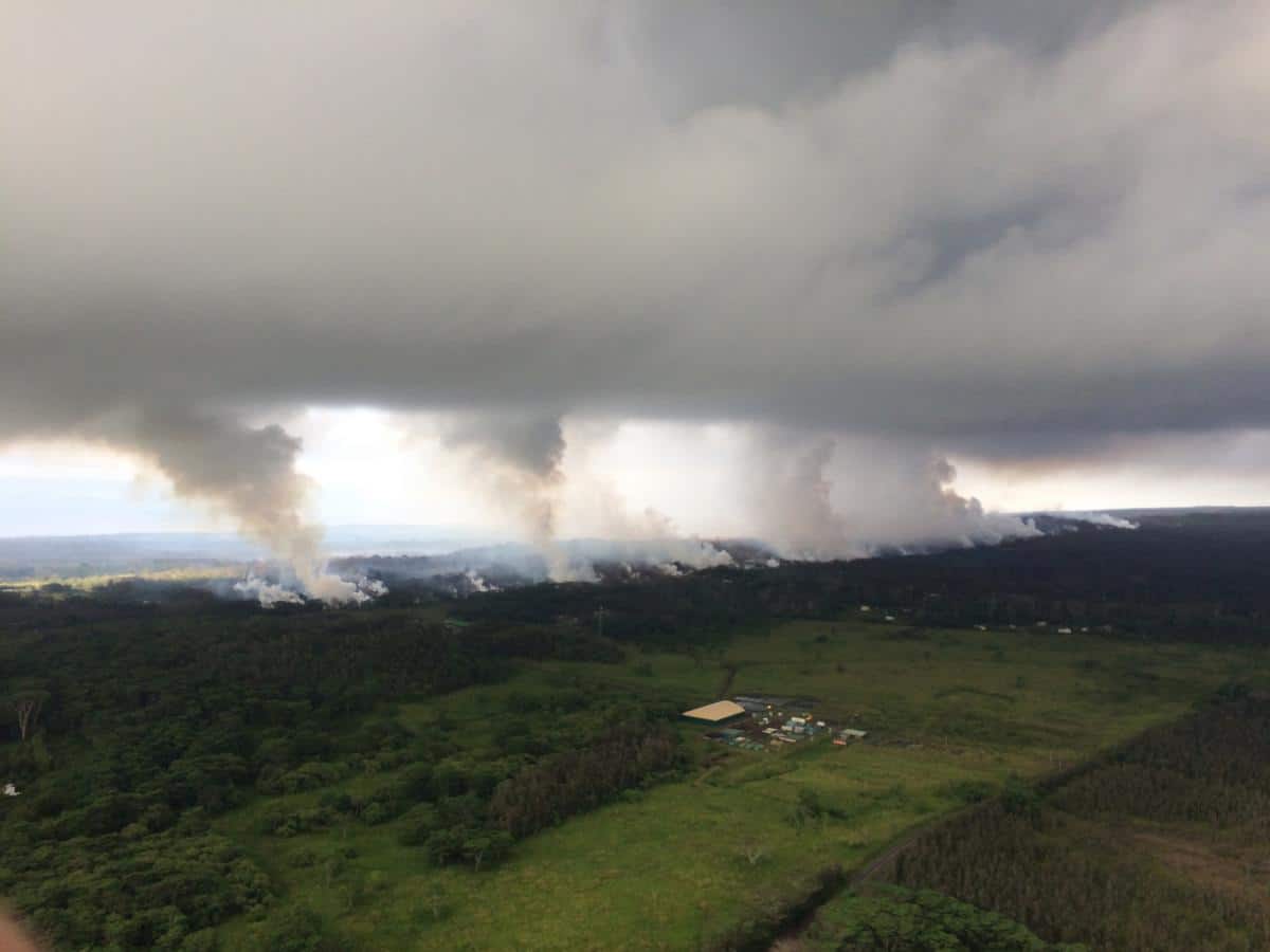 Hawaii vulcano Kilauea eruzione nube 4