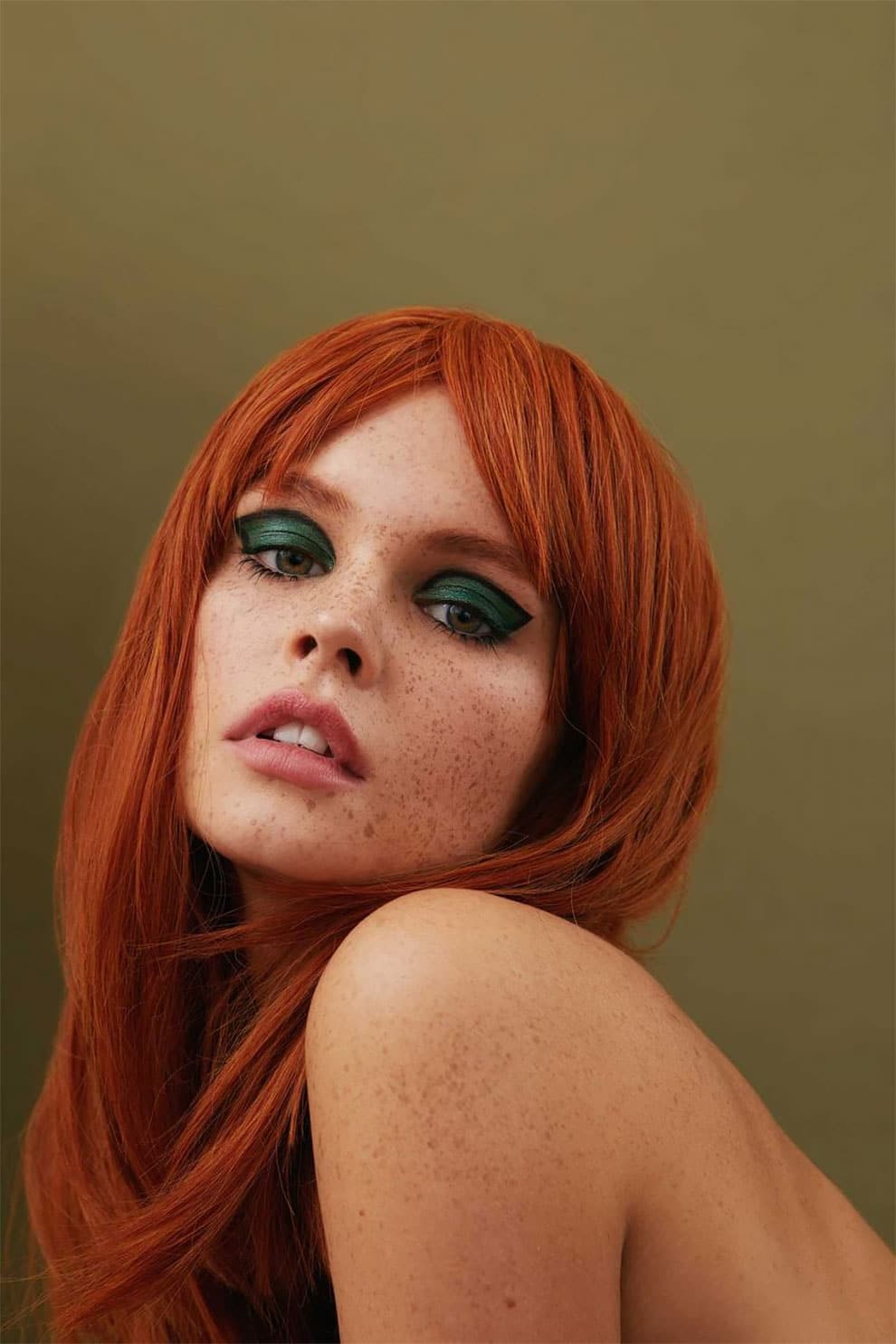 Il fascino e la bellezza dei capelli rossi in una serie di ...