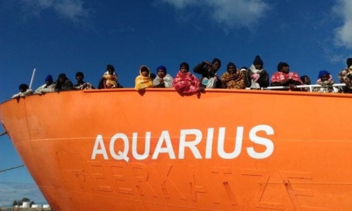 spagna migranti aquarius