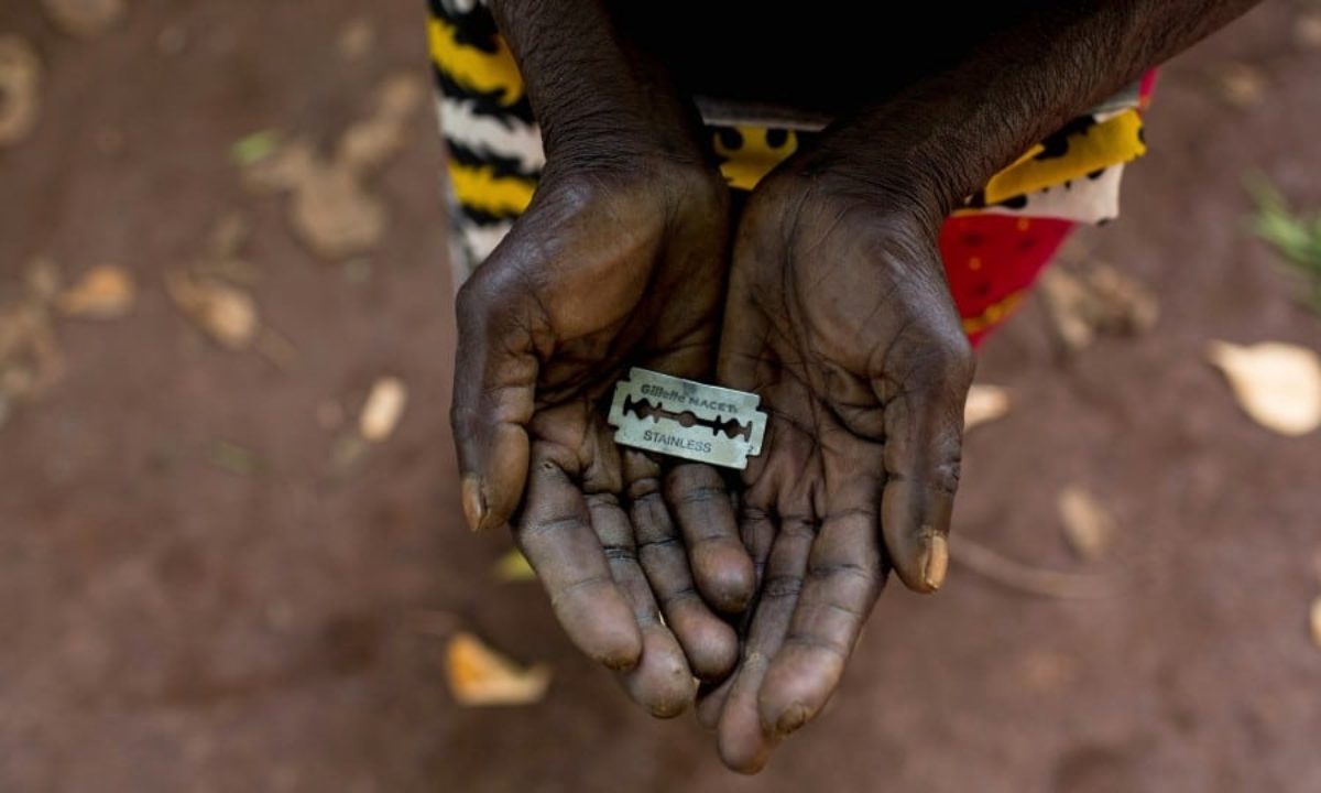 bambina somalia mutilazione genitale femminile