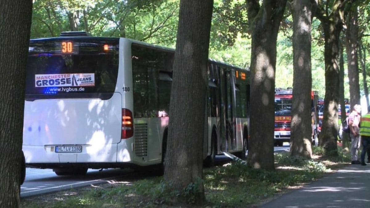 germania accoltellati passeggeri autobus