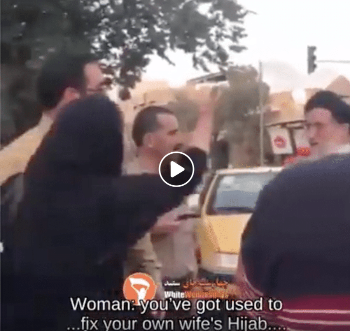 Iran donna velo