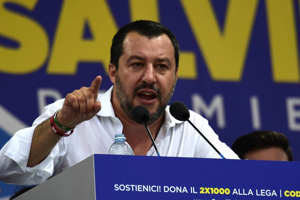 Salvini denunciato