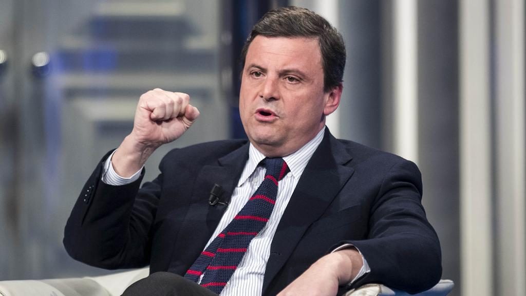 calenda tatuaggio squalo