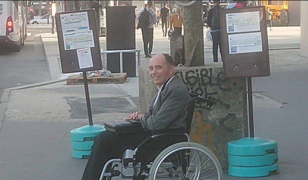 disabile bus autista