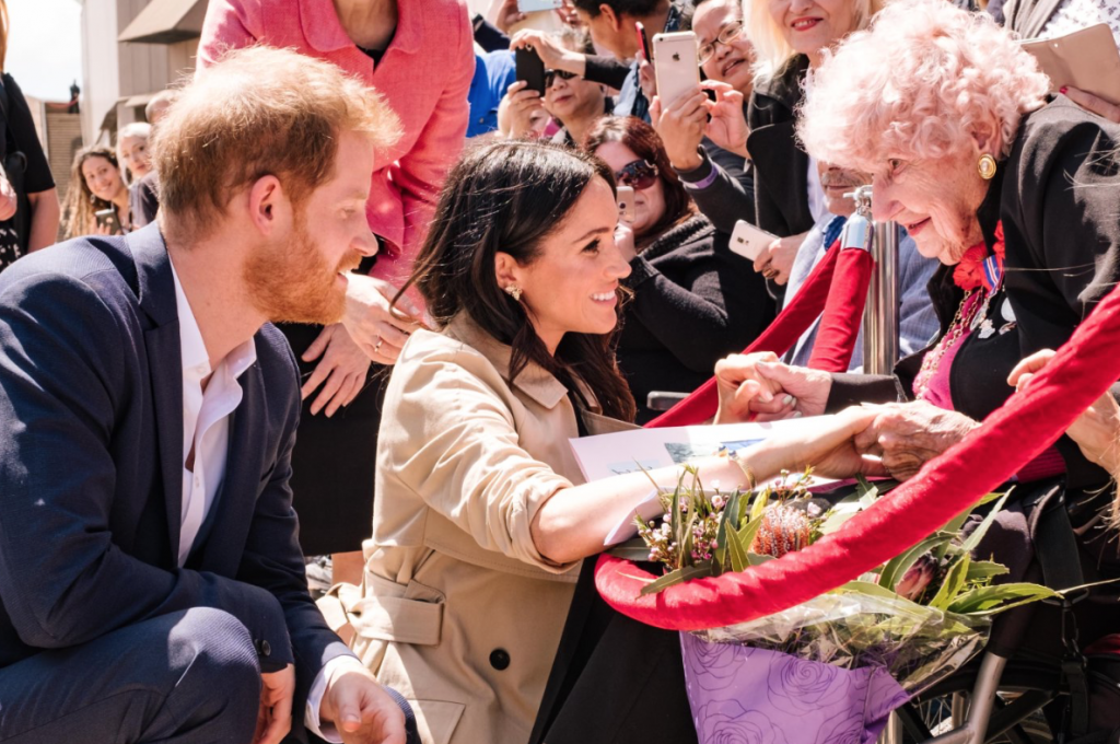 principe harry incontra superfan 98 anni