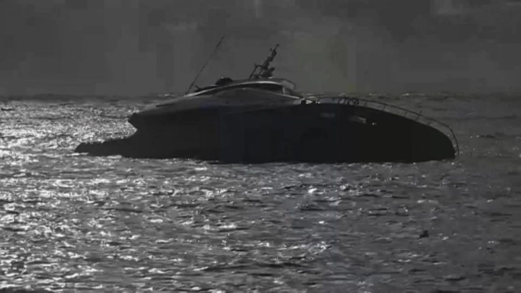 maltempo rapallo yacht pier silvio berlusconi