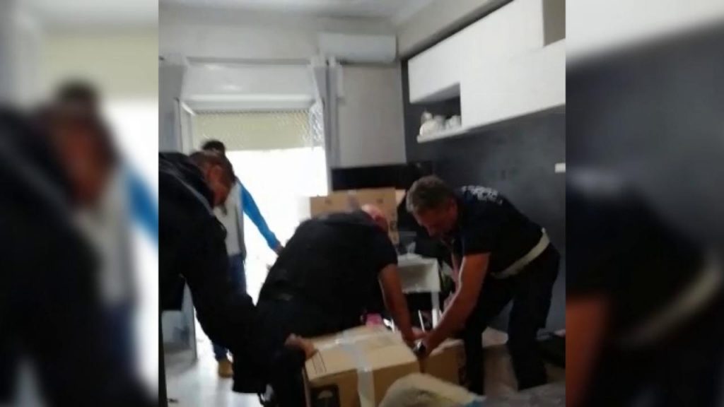 sgombero casa occupata vincenzo spada ostia