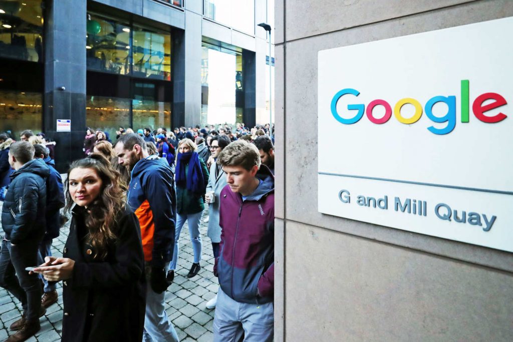 google molestie sessuali protesta