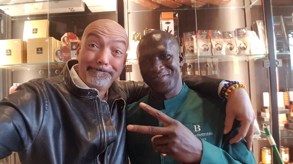 pasticceria elemosina migrante