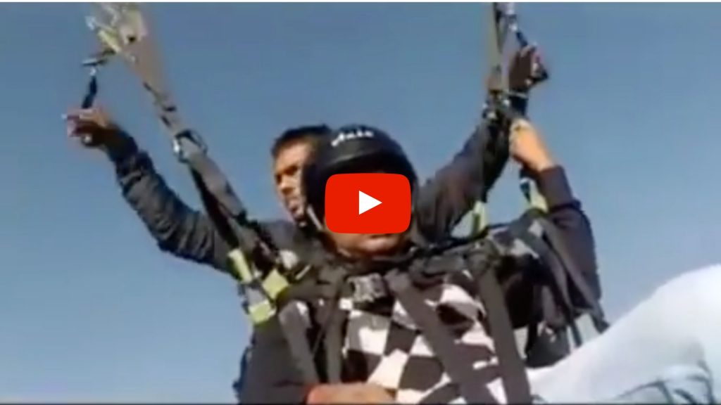 parapendio turista pilota