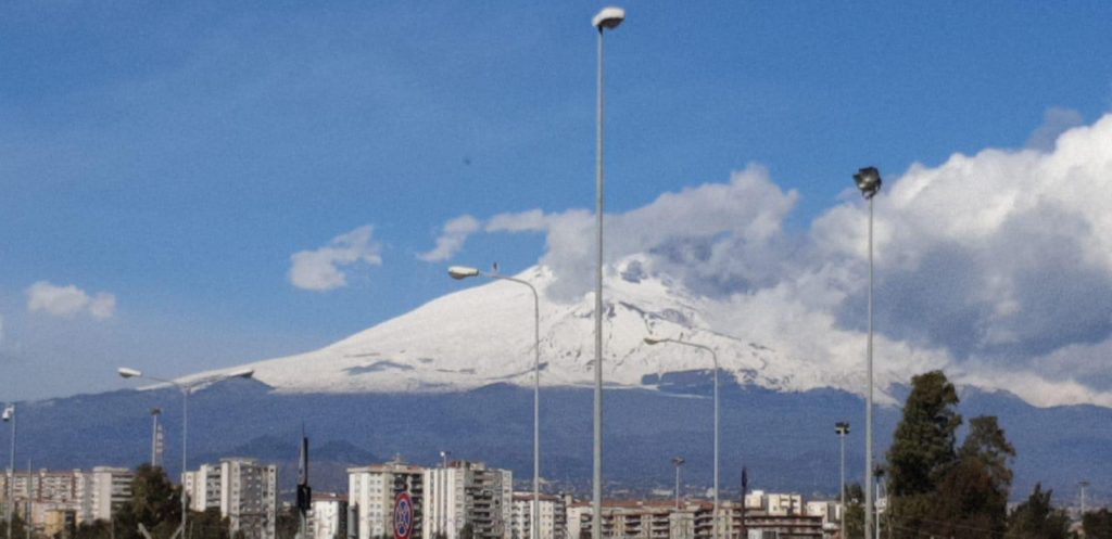 Etna eruzione oggi 9 febbraio 2019