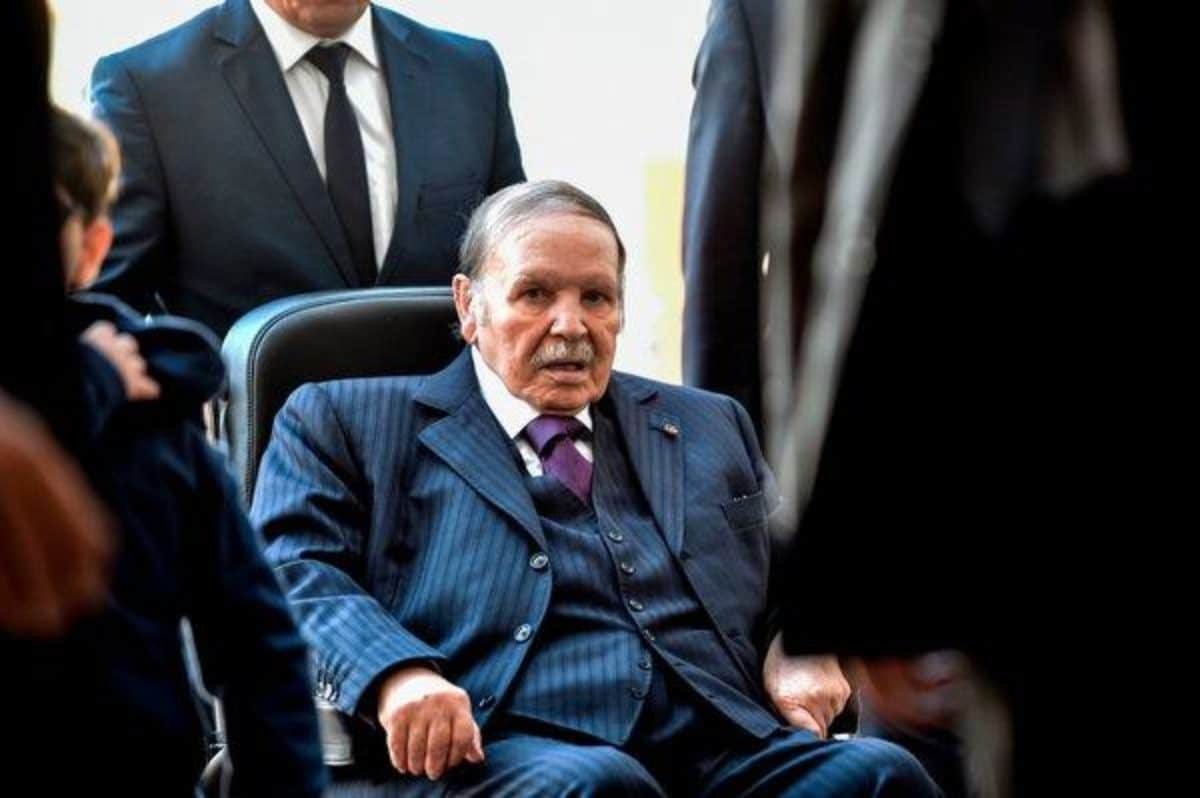 algeria richiesta dimissioni presidente