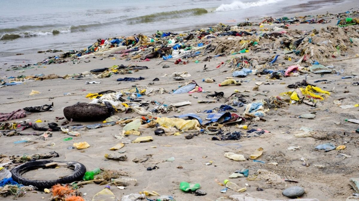 plastica spiaggia tenerife