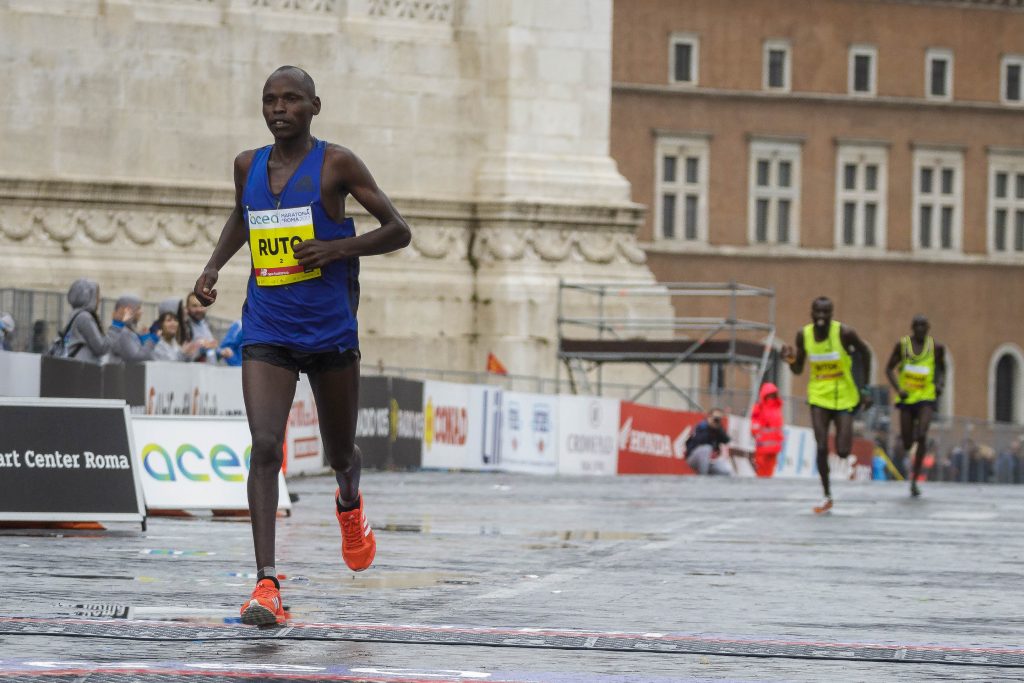 maratona trieste vietata africani