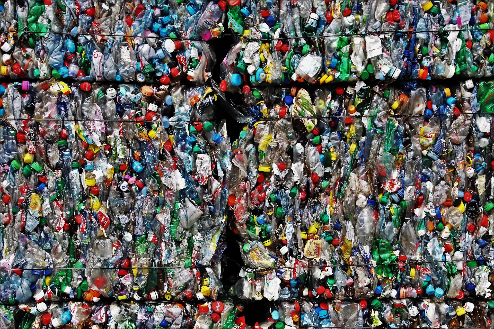 rifiuti plastica smaltimento
