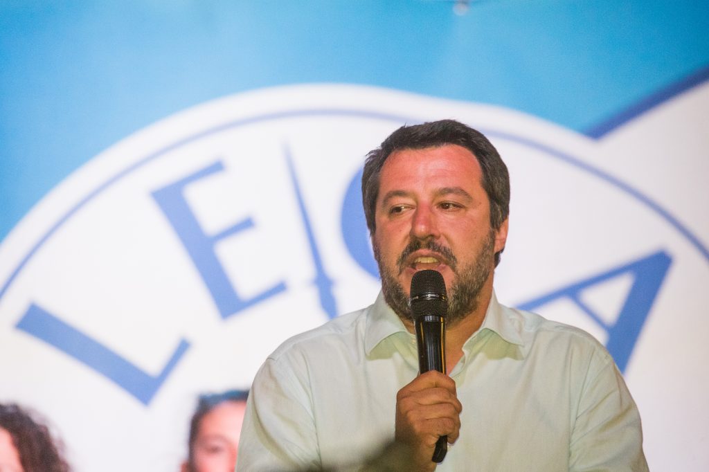 Siri Salvini contro M5S