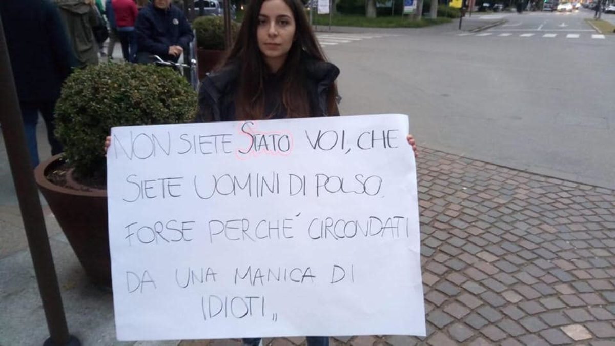 Striscioni contro Salvini