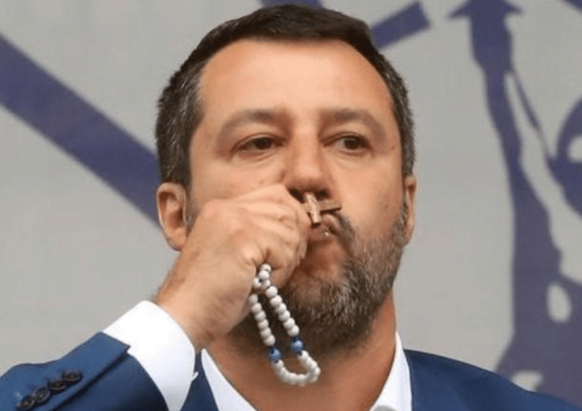 Chiesa contro Salvini