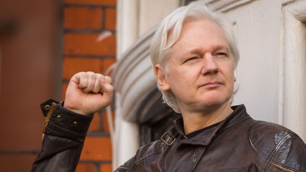 Assange nuovi capi d'accusa