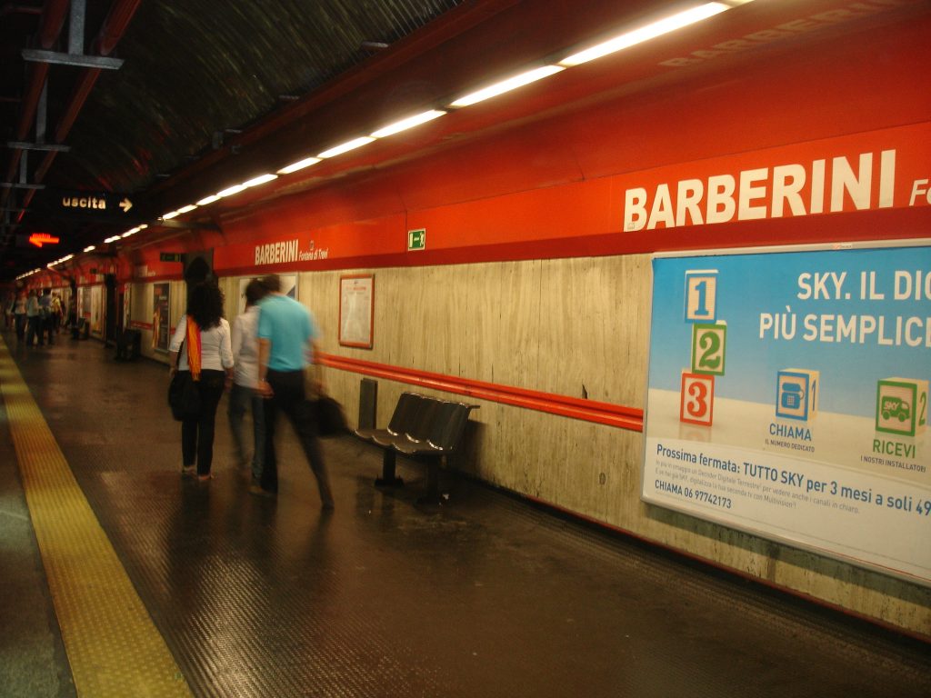 metro Barberini chiusa