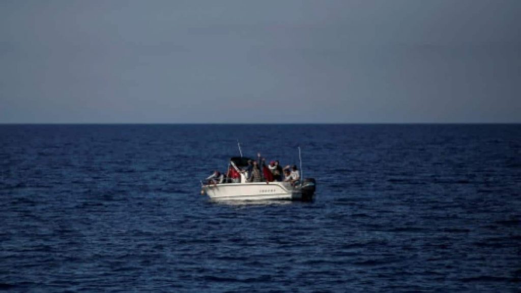 Taranto sbarco migranti arrestati scafisti