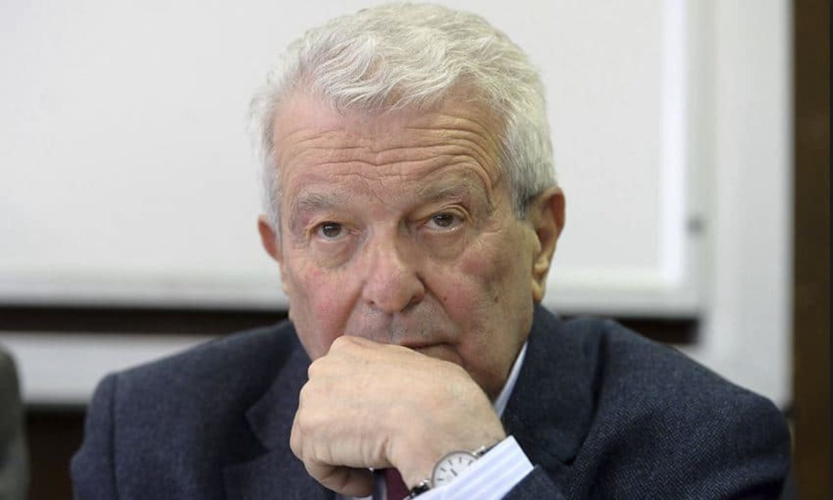 chi è corrado stajano