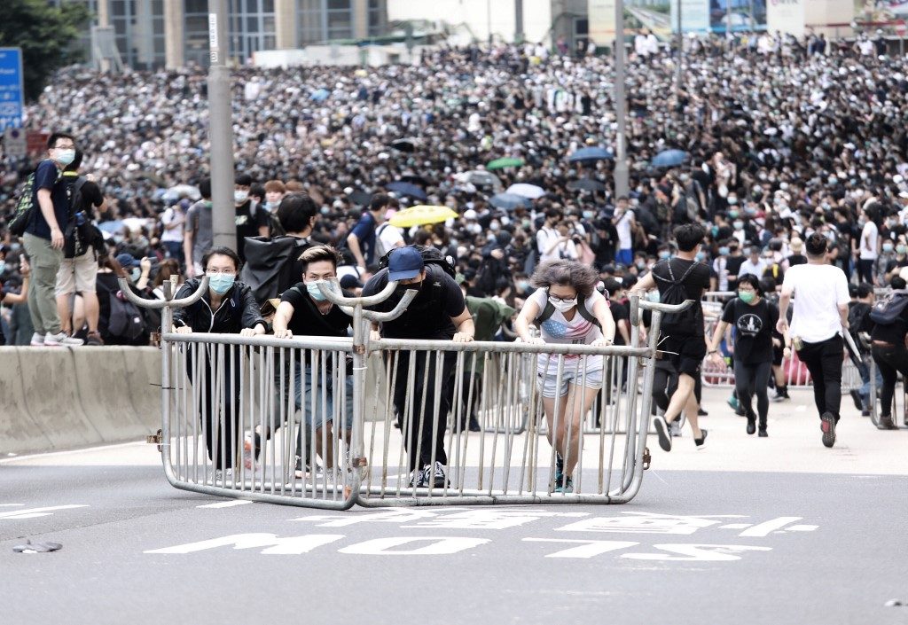 hong kong rinviata legge estradizione