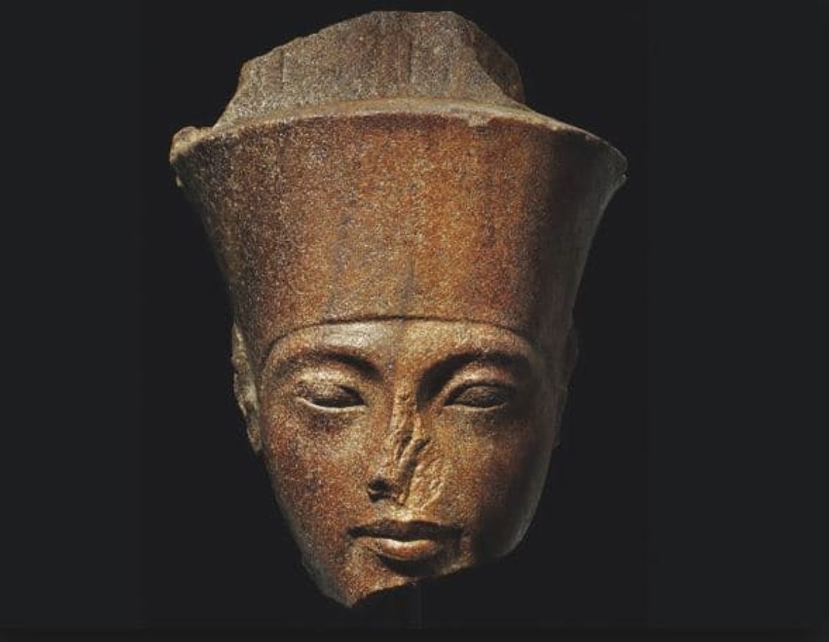 asta testa Tutankhamon Egitto