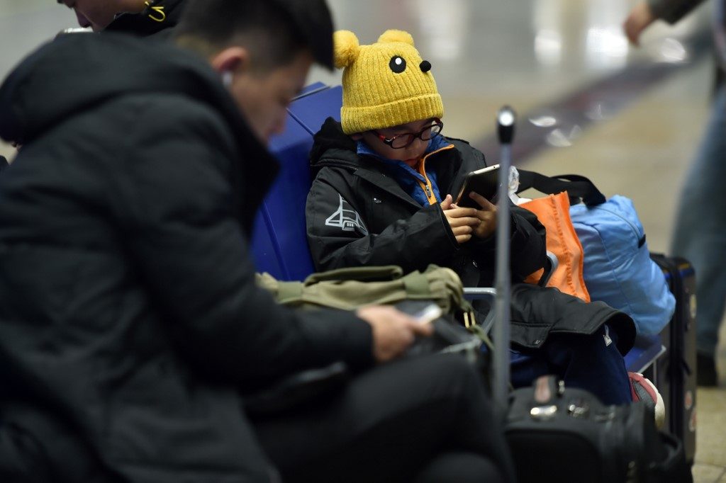 Cina app spia turisti