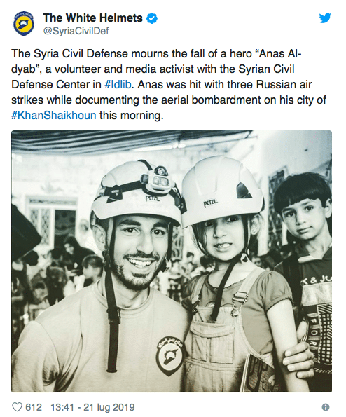 morto fotografo caschi bianchi