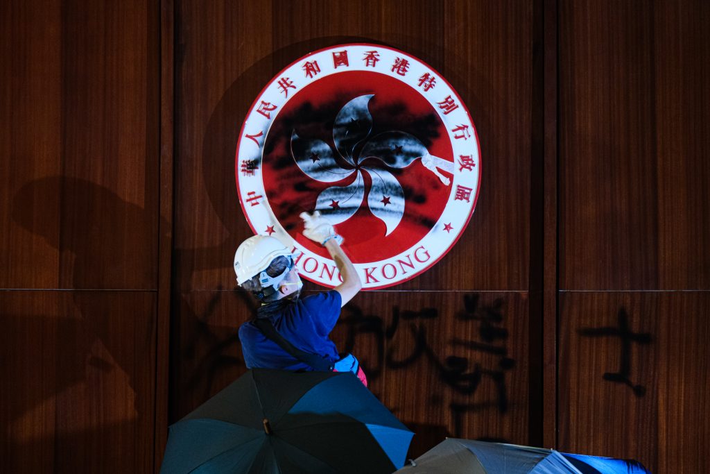 hong kong parlamento chiuso