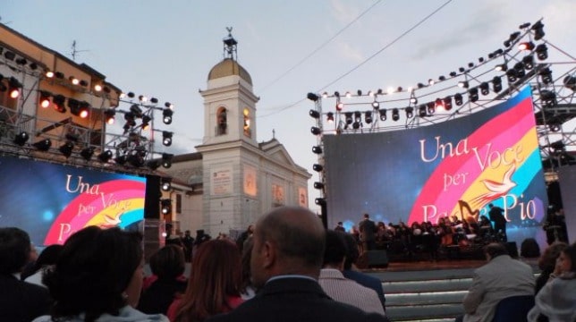 una voce per padre pio cantanti