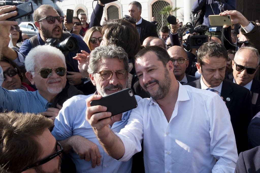 Matteo Salvini selfie