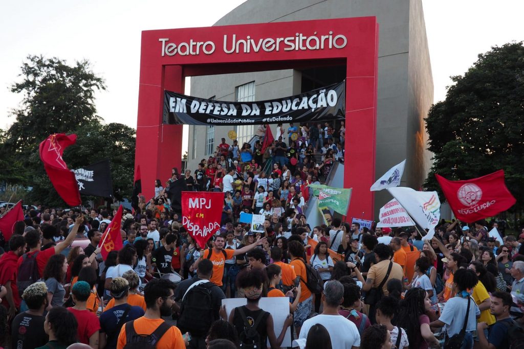 brasile proteste tagli istruzione