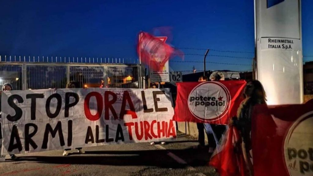 blitz fabbrica armi roma