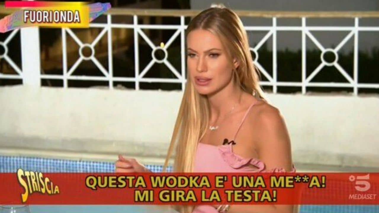 Come Si Chiama Realmente Taylor Mega