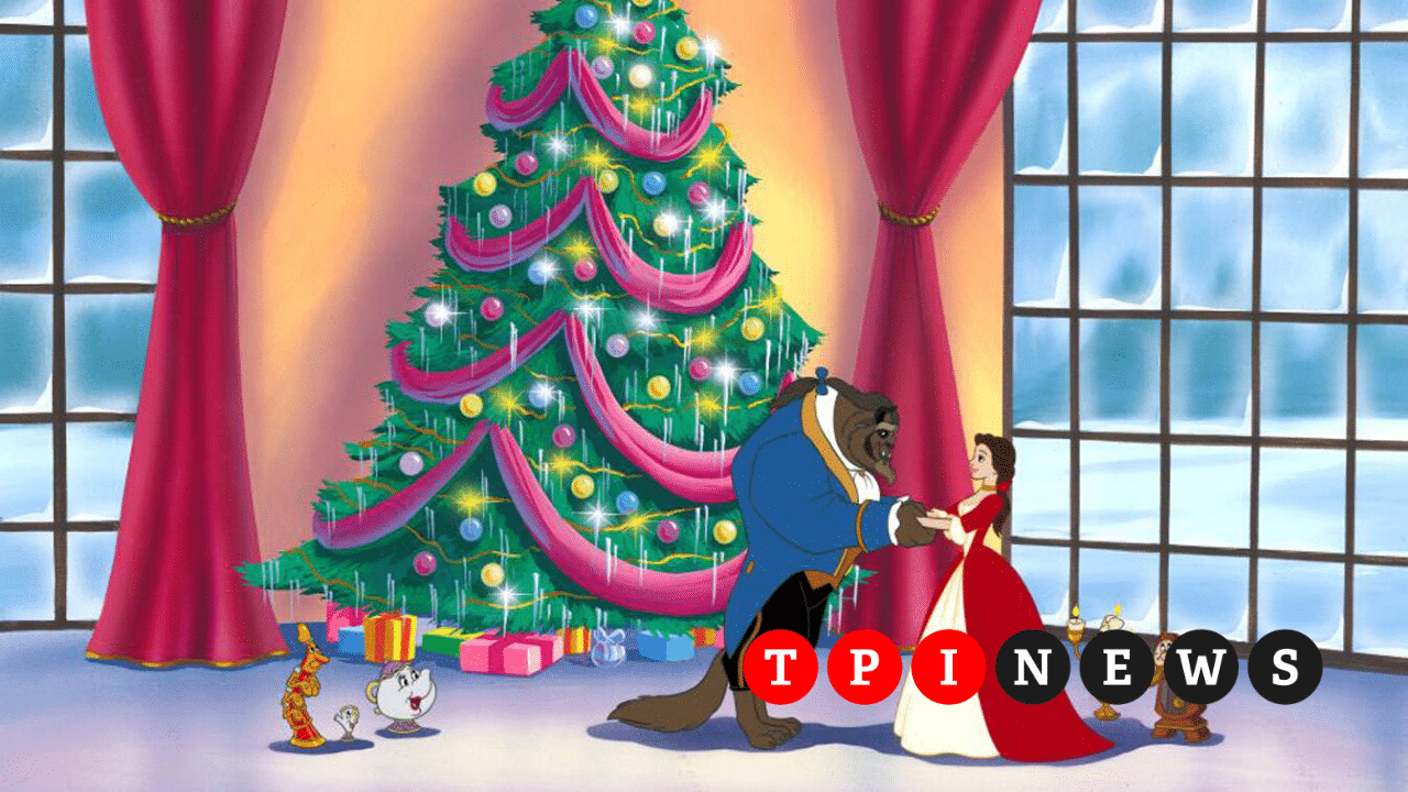 Albero Di Natale Disney Con Tutti I Personaggi