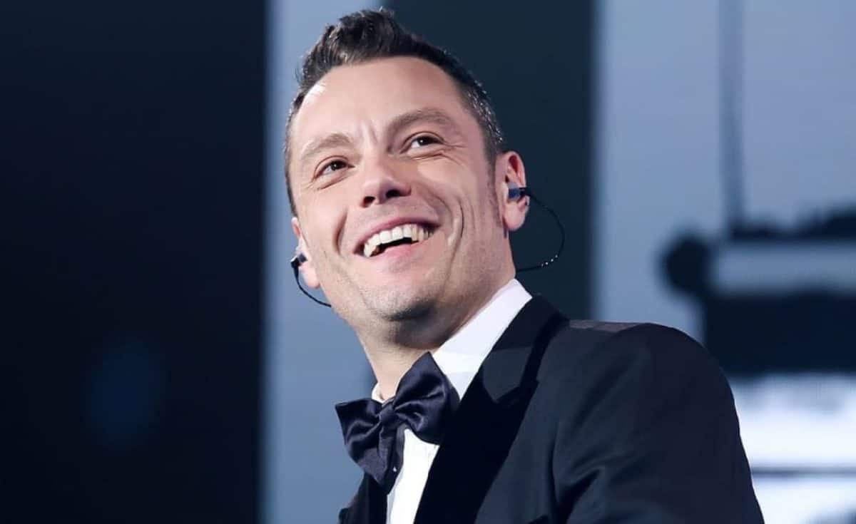 sanremo 2020 tiziano ferro abiti